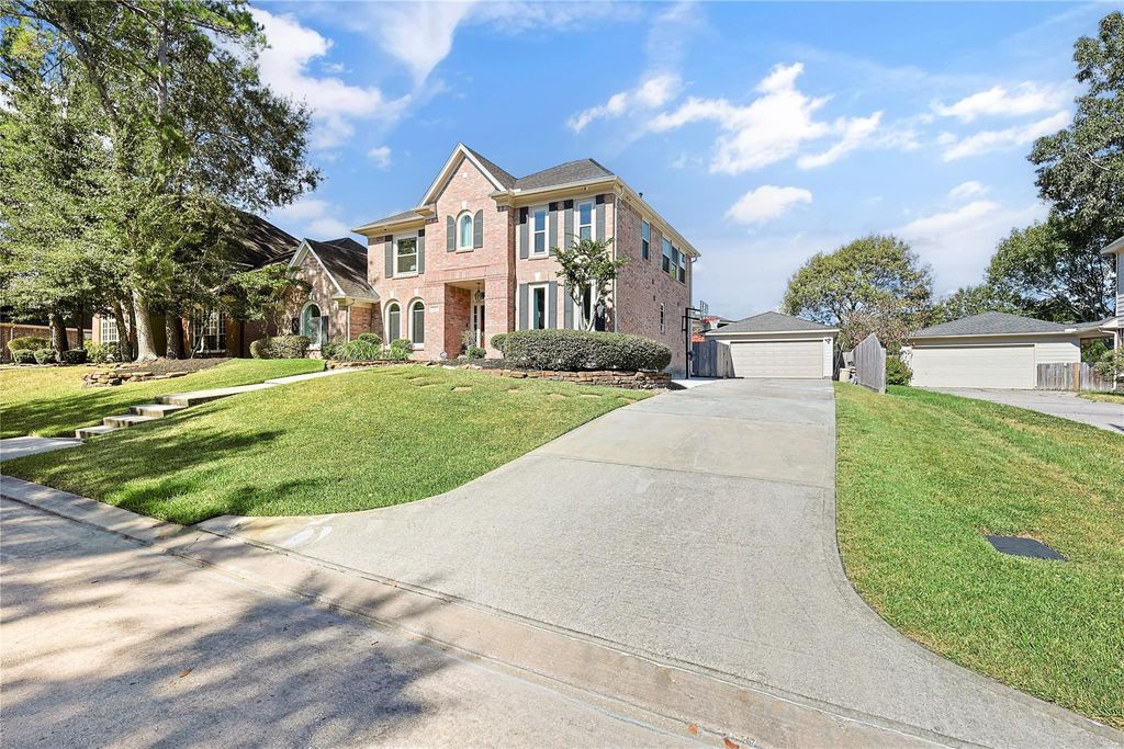 Photo of 6403 Longflower Lane, Houston, TX 77345 (MLS # 23756437)
