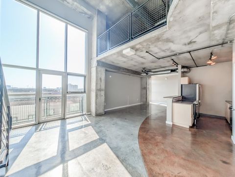 Photo of 2000 Bagby Street #7417, Houston, TX 77002 (MLS # 68816617)