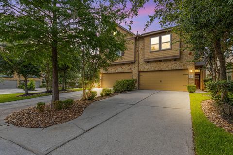 Photo of 7 Cheswood Manor Court, The Woodlands, TX 77382 (MLS # 89451343)