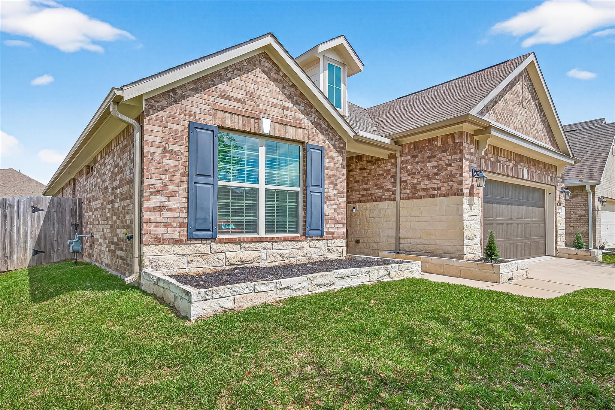 24022 Kingdom Isle Lane