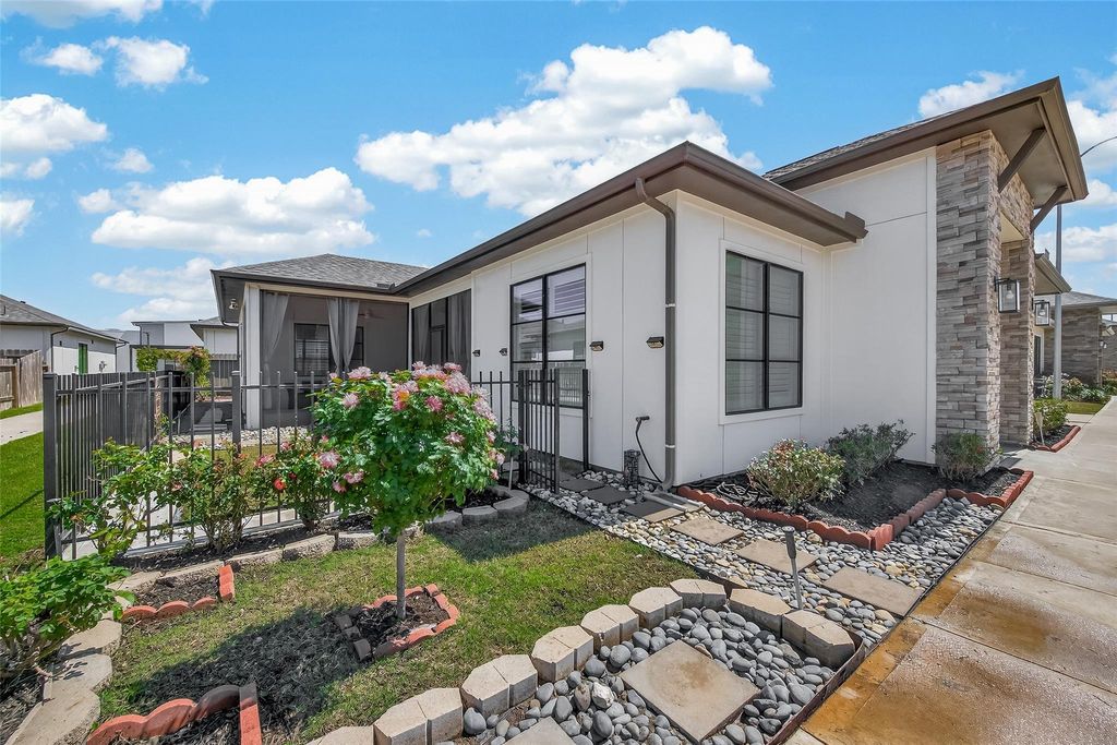 Photo of 10403 Anchorage Passage, Richmond, TX 77407 (MLS # 52278063)