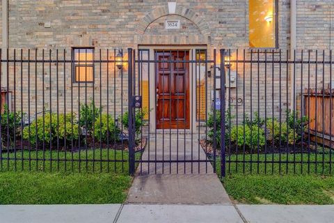 Photo of 1624 Hadley Street, Houston, TX 77003 (MLS # 10696919)