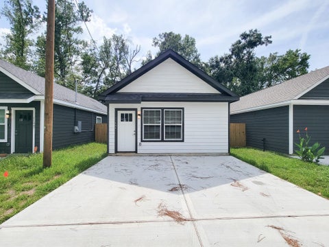Photo of 11851 Nelwood Street, Willis, TX 77318 (MLS # 97636556)