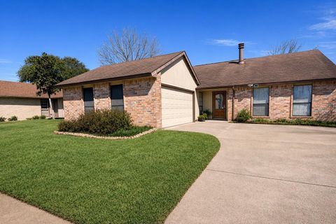 Photo of 16938 Nevisway Street, Houston, TX 77084 (MLS # 67109966)