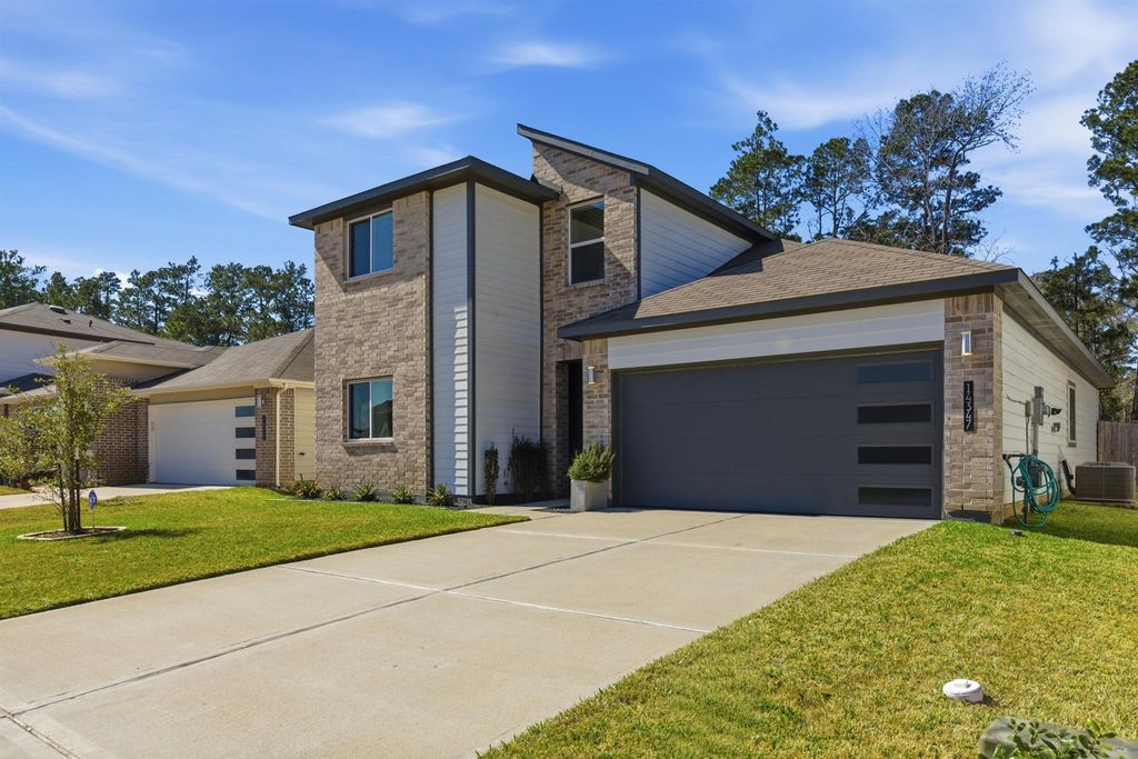Photo of 14347 Sweet Meadow Trail, Conroe, TX 77384 (MLS # 27072138)