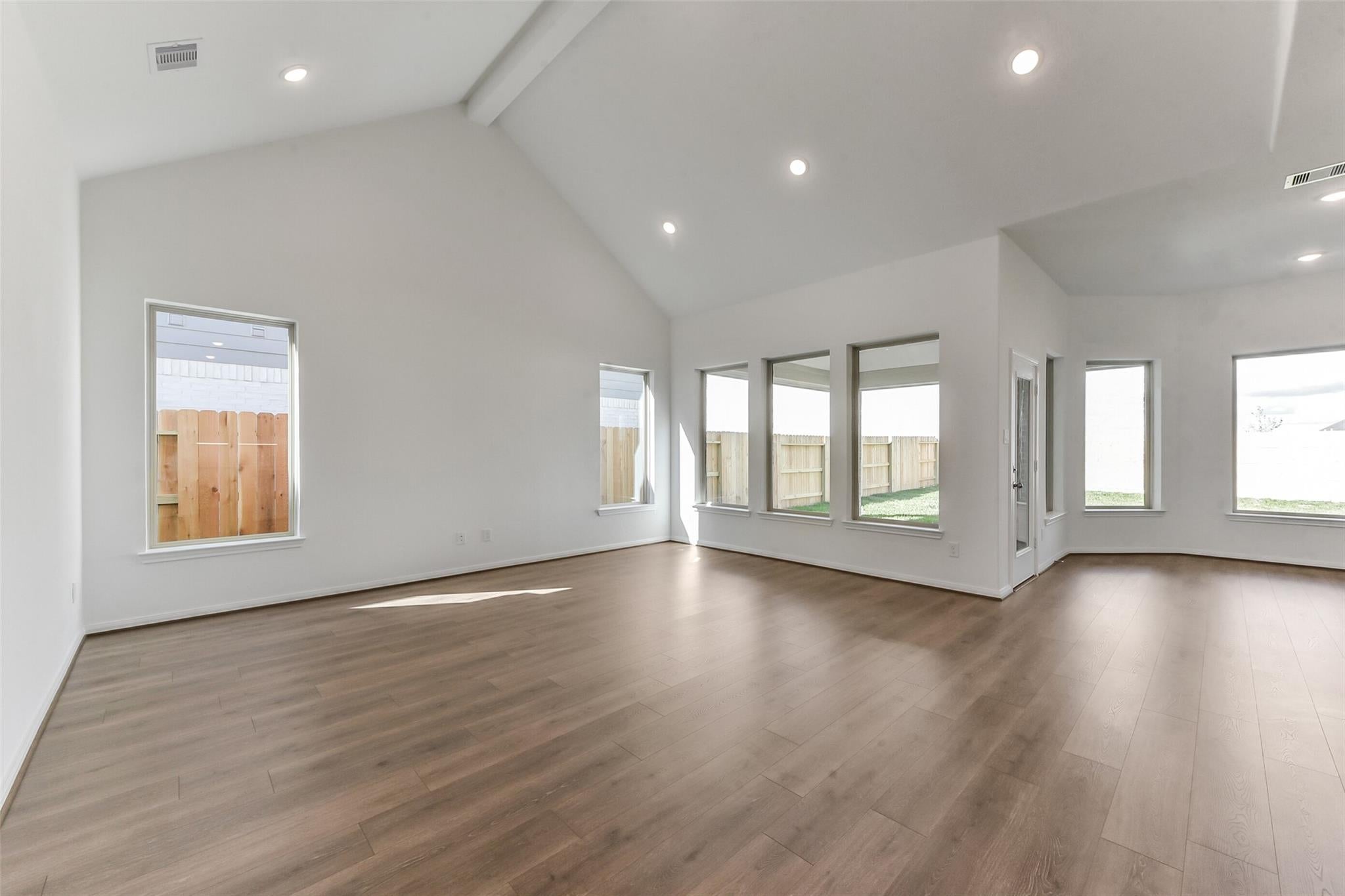 3496 Mount Scenery Lane