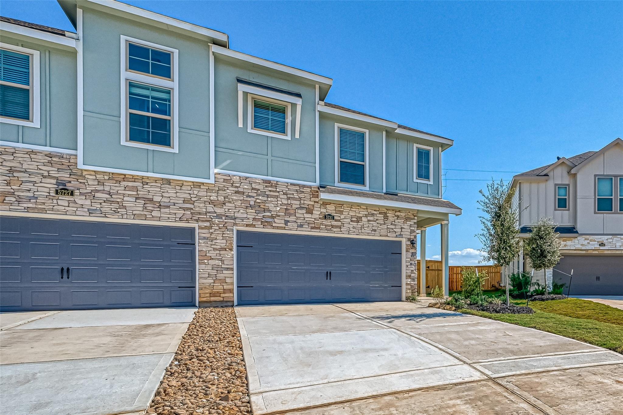 5731 Foggy Vine Court
