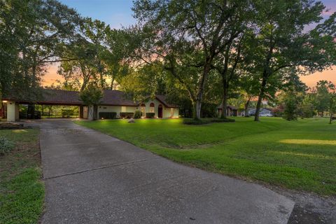 Photo of 12706 Drumwood Lane, Cypress, TX 77429 (MLS # 40408441)