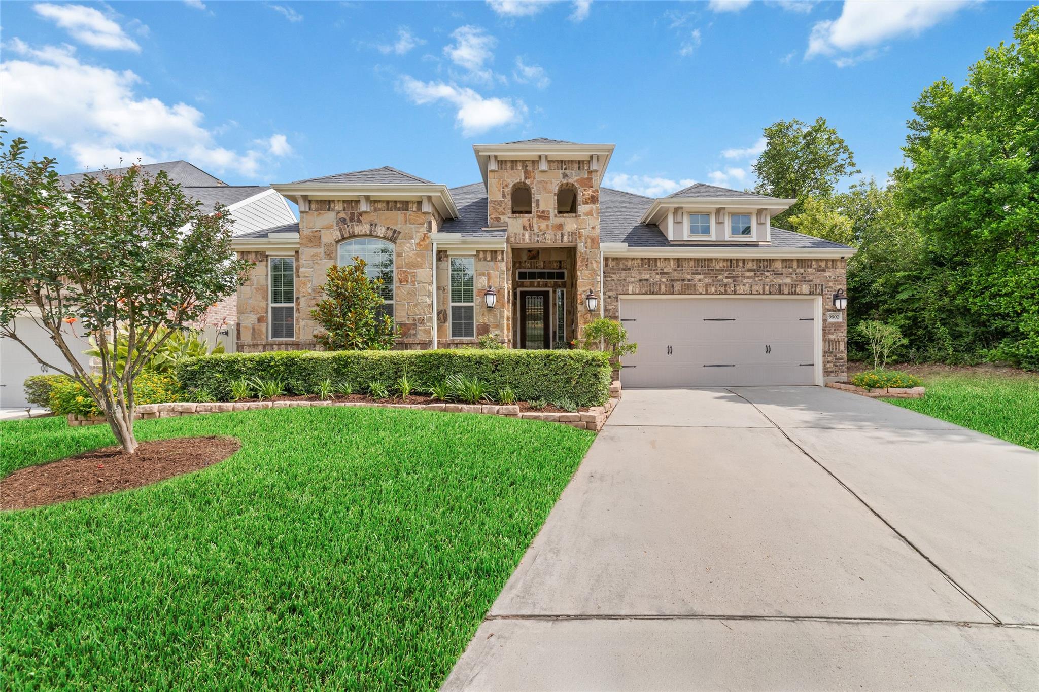 9902 Papyrus Rush Court