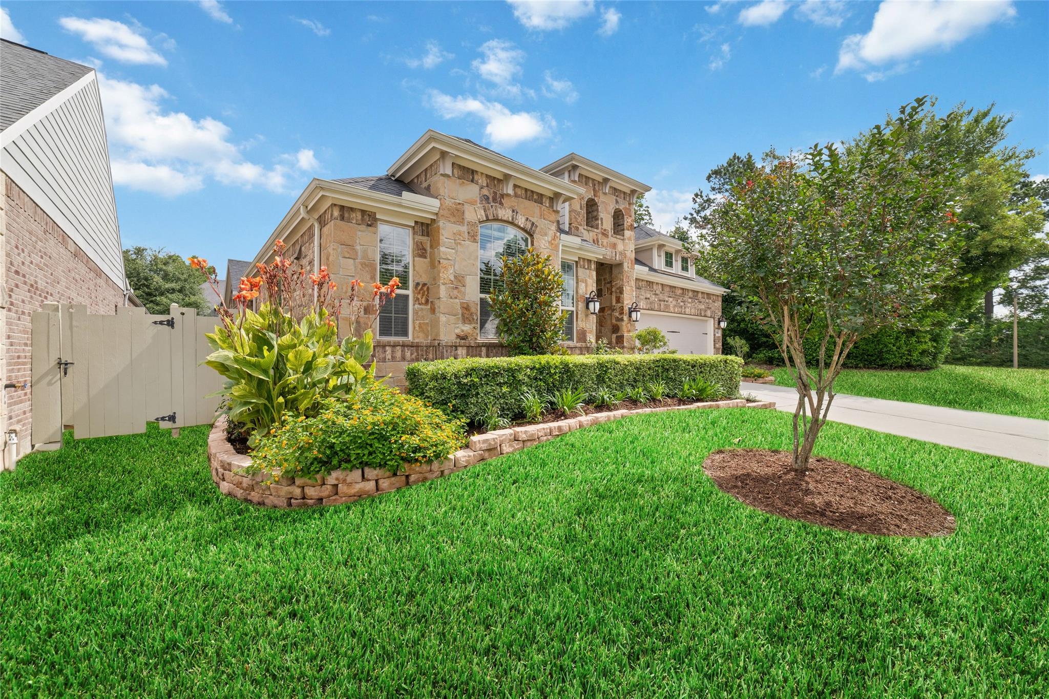 9902 Papyrus Rush Court