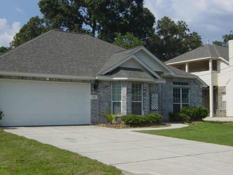 Photo of 254 Maple Lane, Conroe, TX 77304 (MLS # 65515513)