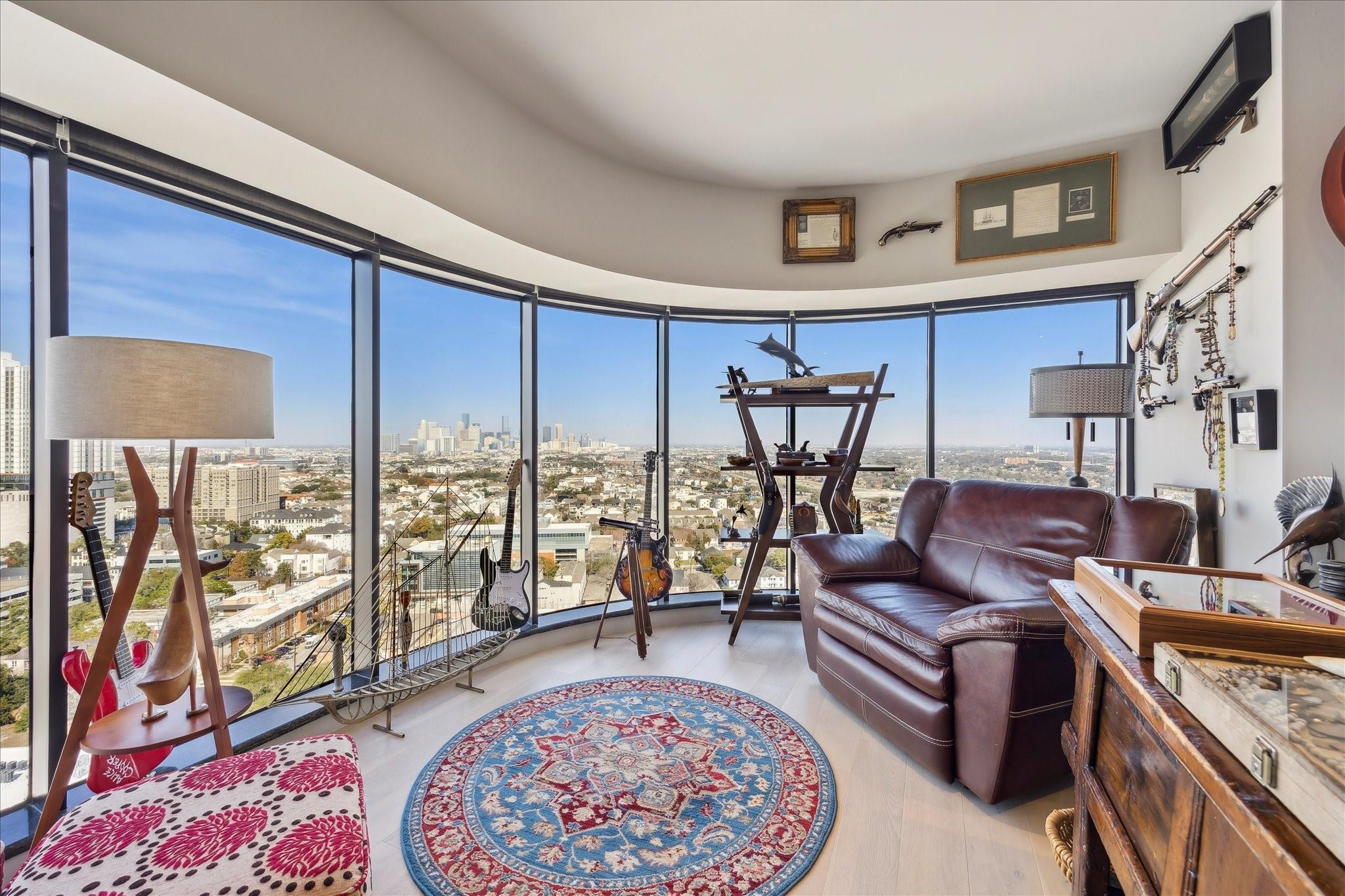 1701 Hermann Drive 22CE