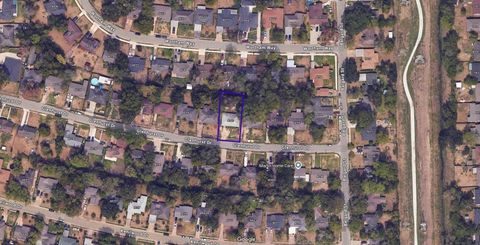 Photo of 6043 Glenhurst Drive, Houston, TX 77033 (MLS # 79580837)