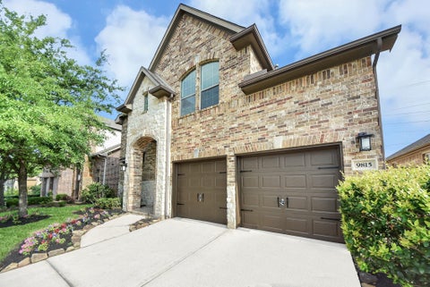 Photo of 9815 Patricia Haven Lane, Humble, TX 77396 (MLS # 71831515)