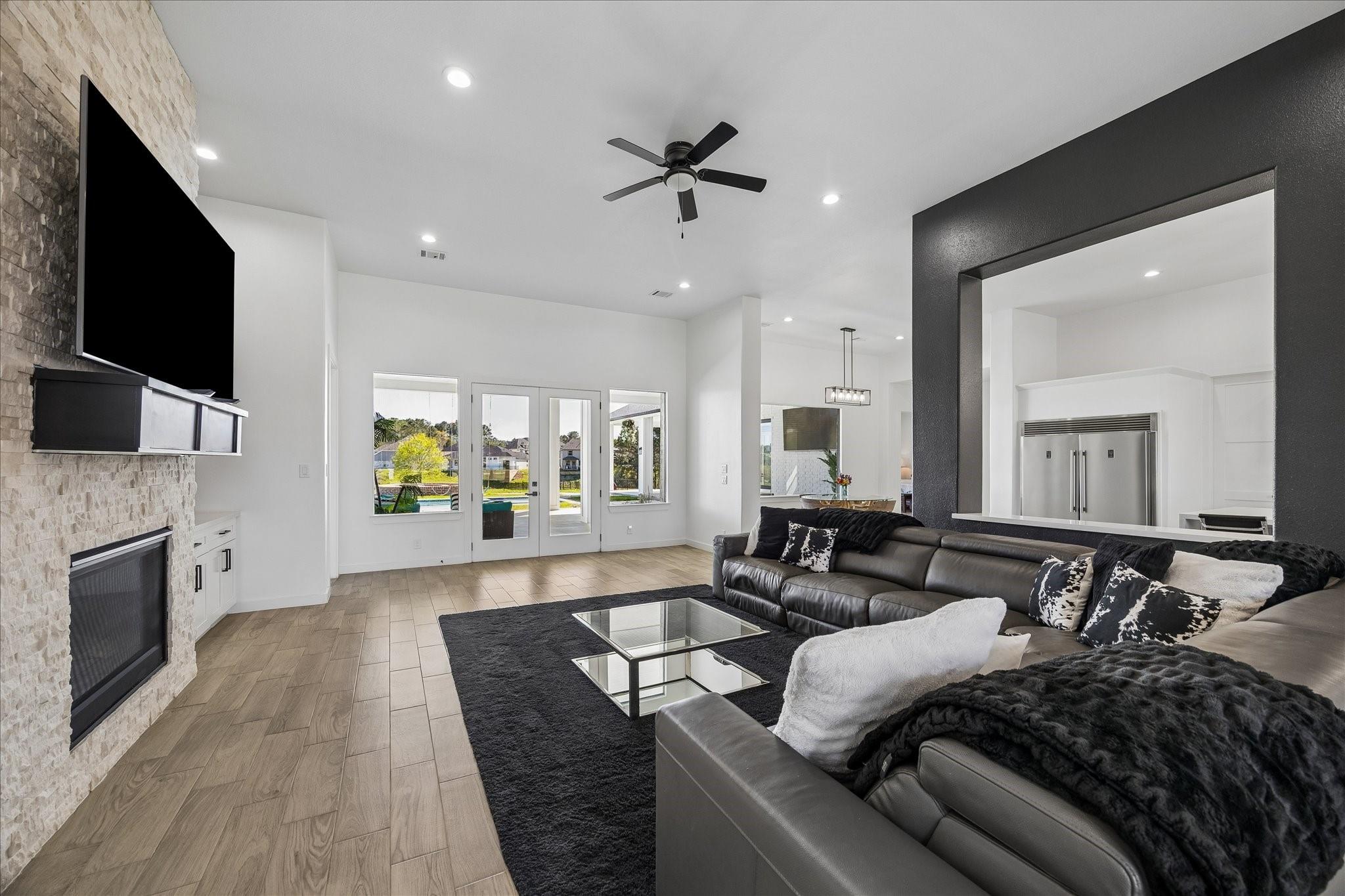 11693 Grandview Drive