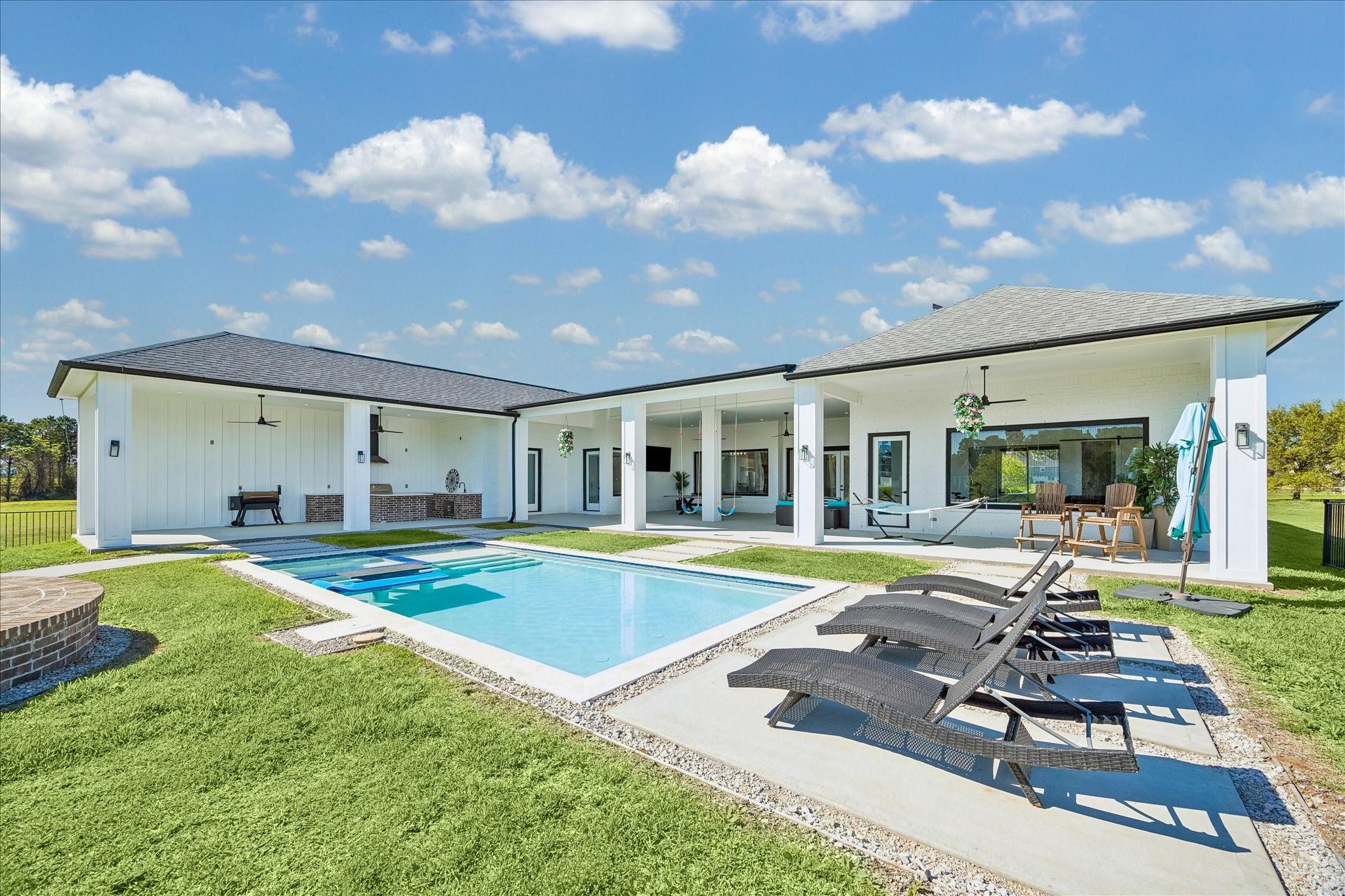 11693 Grandview Drive