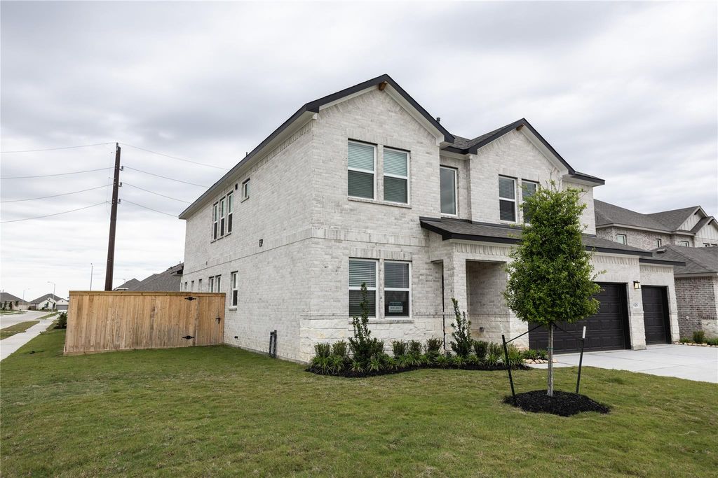 Photo of 8326 Amethyst Valley Lane, Angleton, TX 77515 (MLS # 80094261)