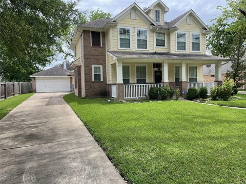 Photo of 14011 Sandy Springs Lane, Sugar Land, TX 77498 (MLS # 37566395)
