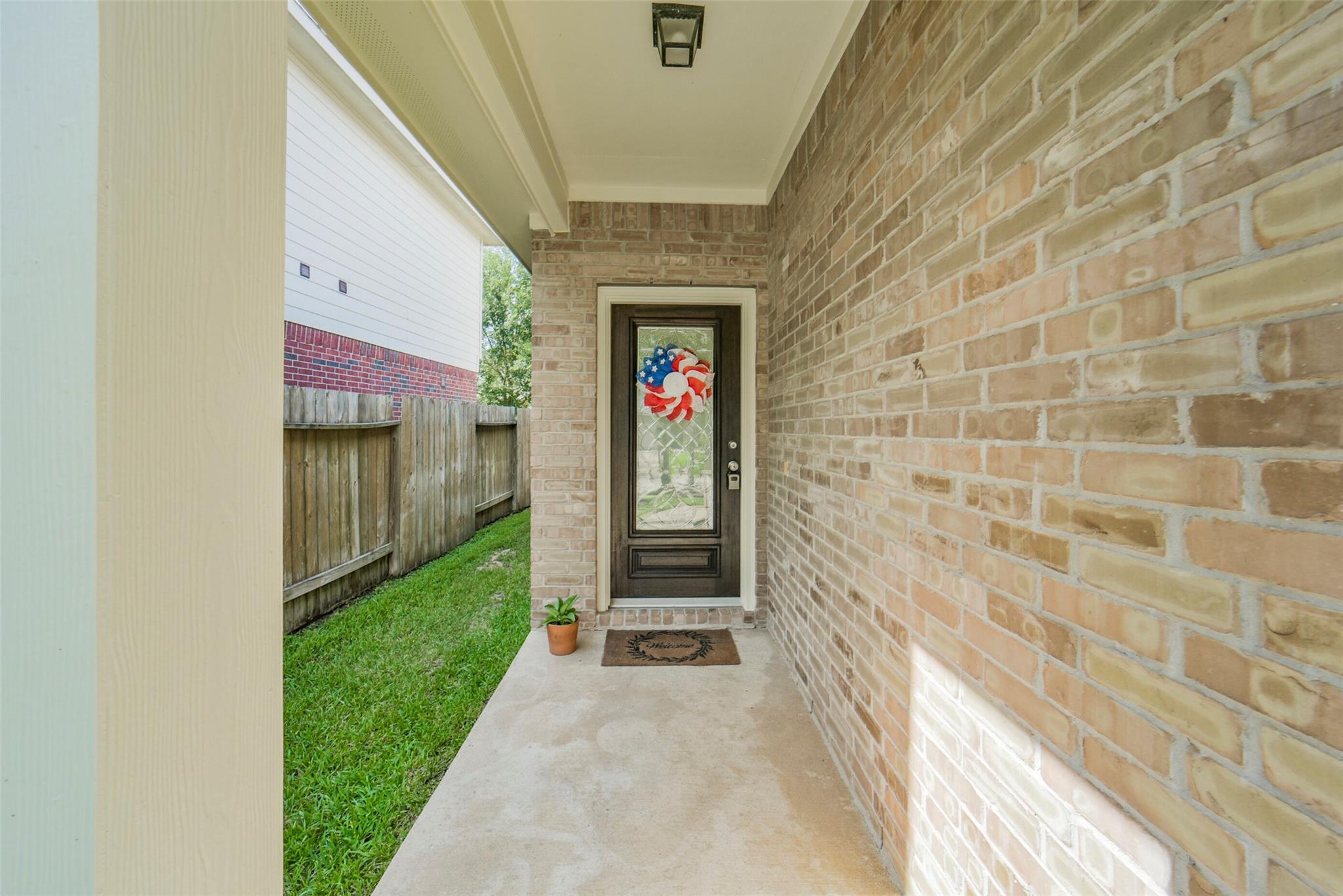 26426 Richwood Oaks Drive