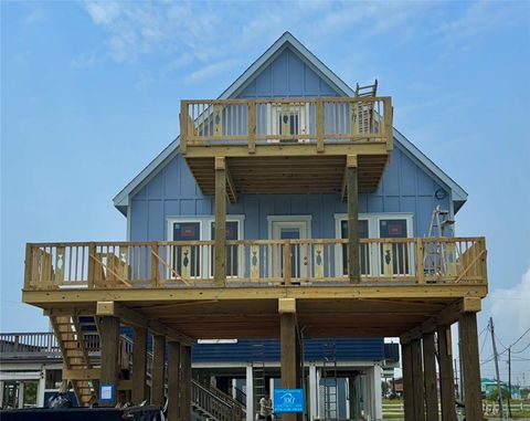 Photo of 123 Beachcomber Avenue, Surfside Beach, TX 77541 (MLS # 88940923)