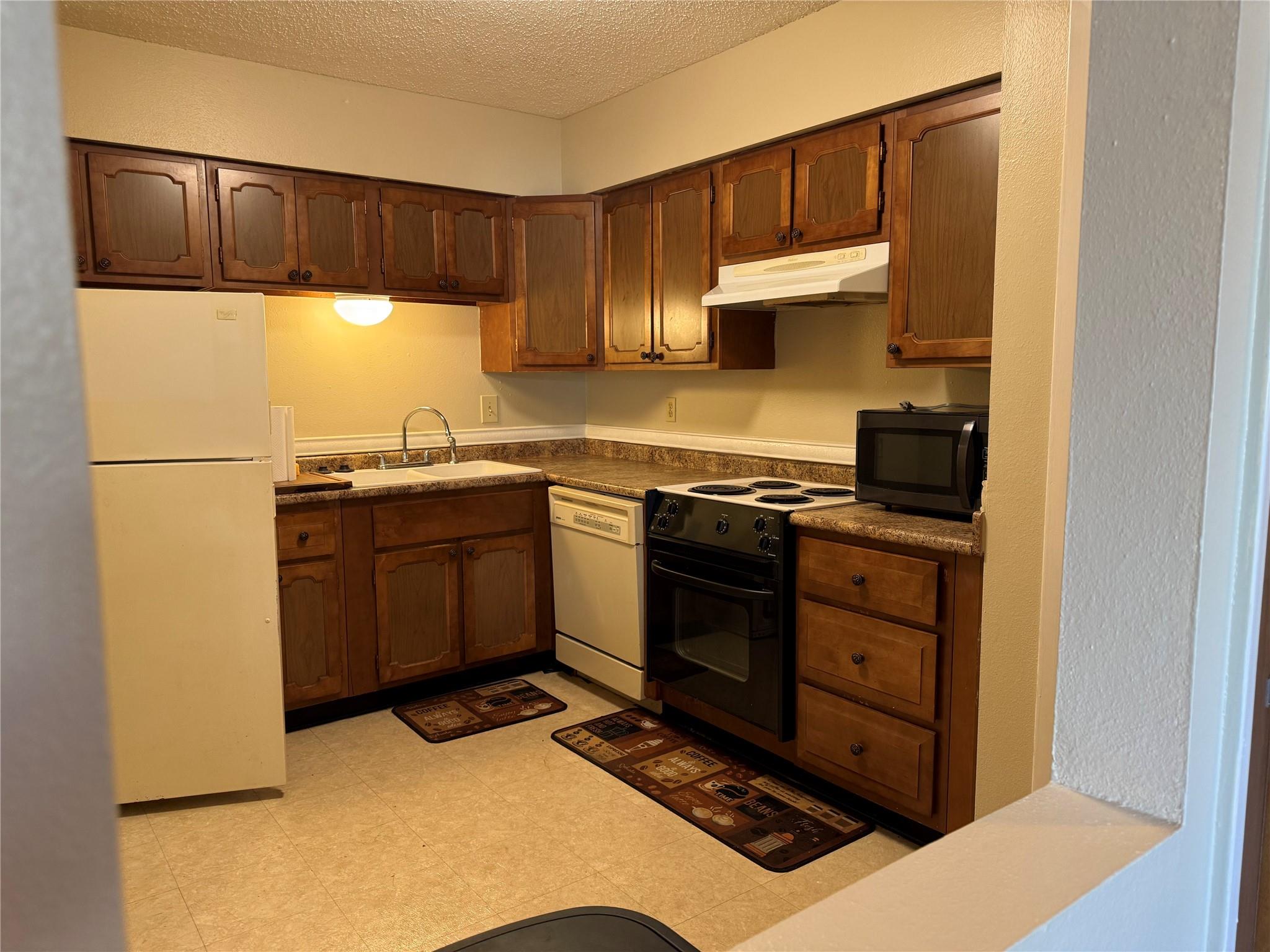 1726 Broadway Street B10