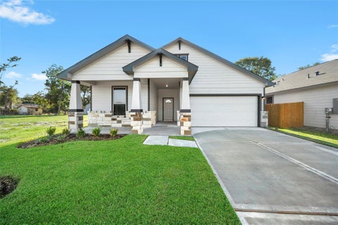 Photo of 511 Johnson Street, Dayton, TX 77535 (MLS # 45303870)