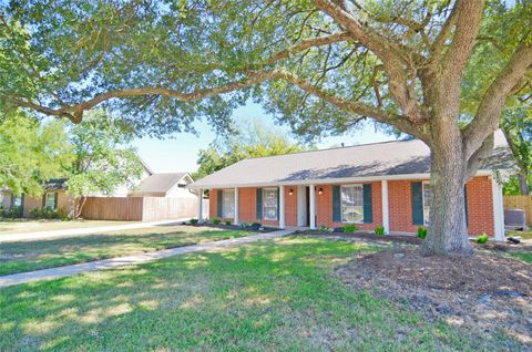 Photo of 4513 S Flamingo Drive, Seabrook, TX 77586 (MLS # 45835008)