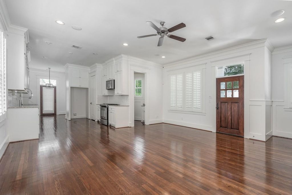 Photo of 830 Gibbs Street, Houston, TX 77009 (MLS # 45827940)