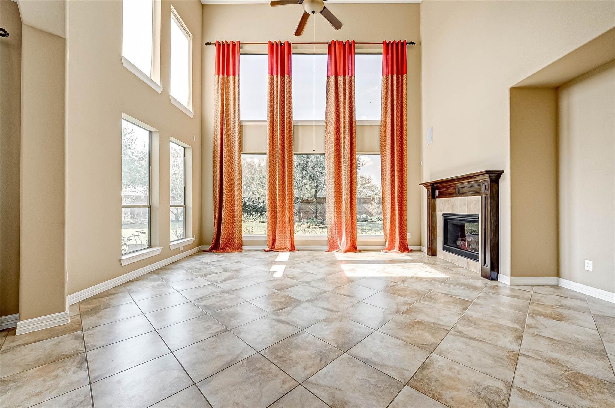 2914 Cotswold Lane