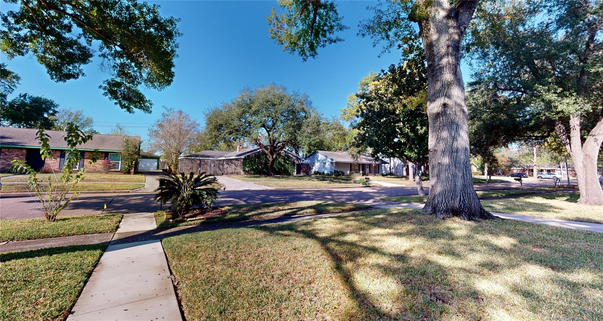 1915 Ashford Hollow Lane