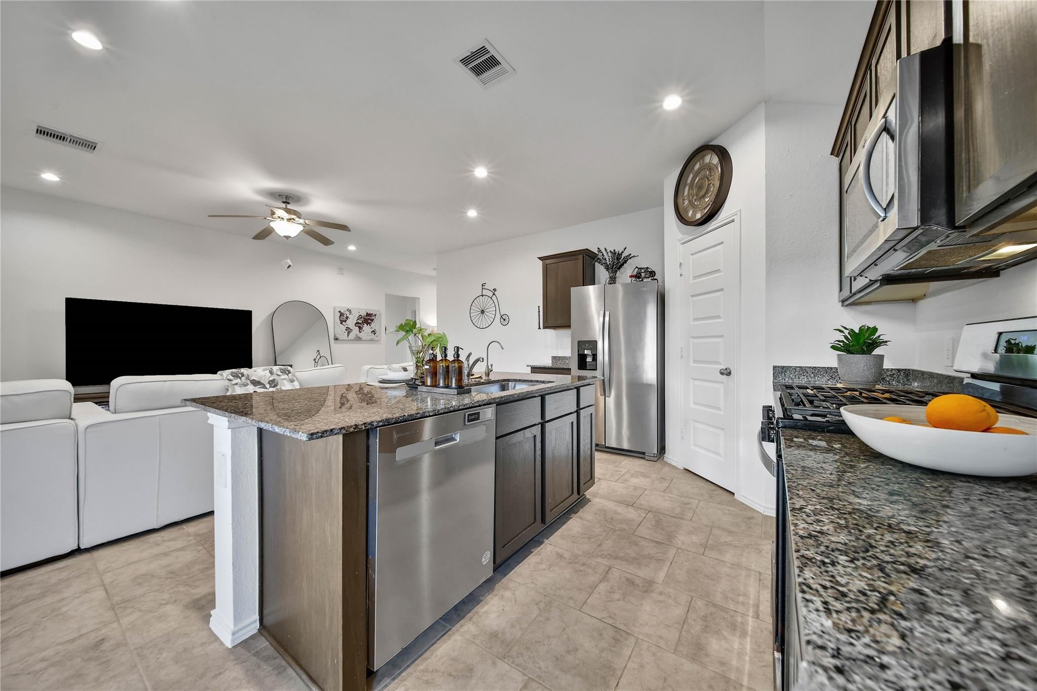 7542 Cynomys Court