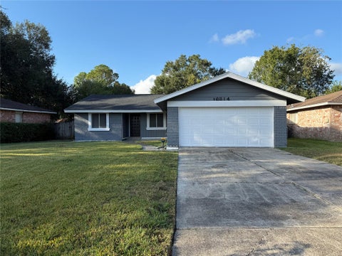 Photo of 16814 Barcelona Drive, Friendswood, TX 77546 (MLS # 36280865)