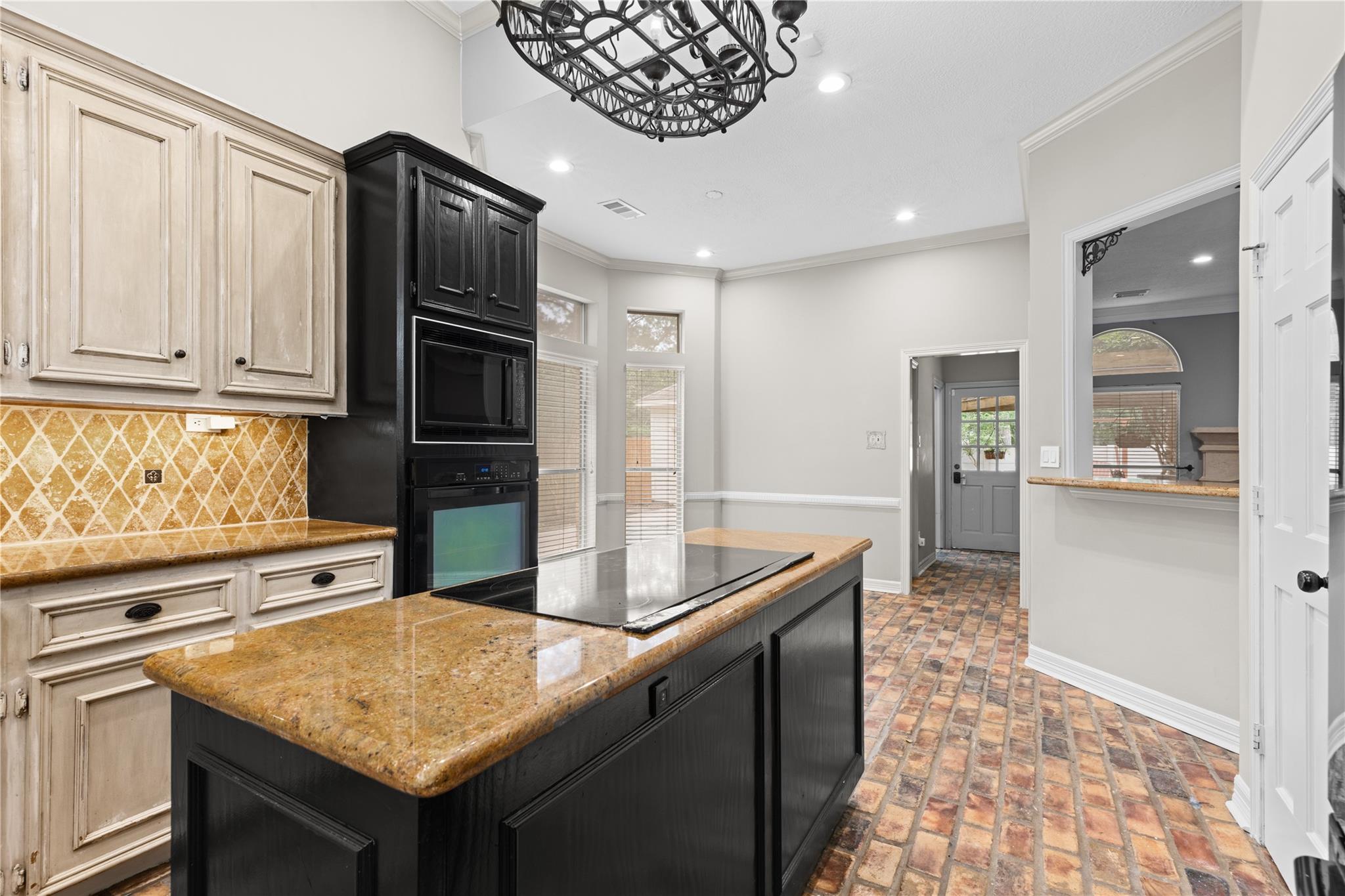 1911 Tawny Oaks Drive