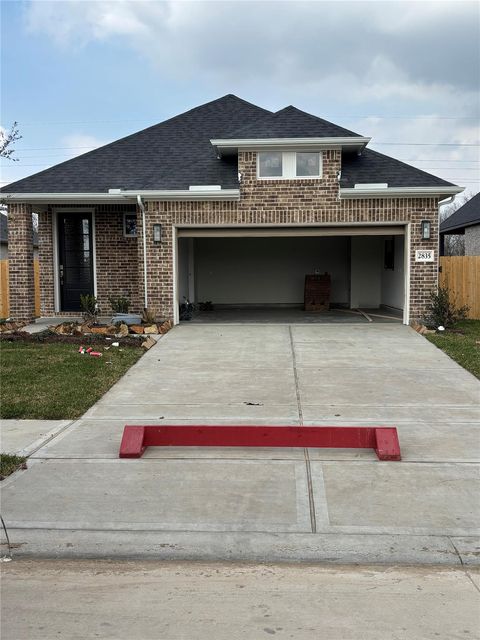 Photo of 2835 Elm Creek Way, Iowa Colony, TX 77583 (MLS # 13029335)