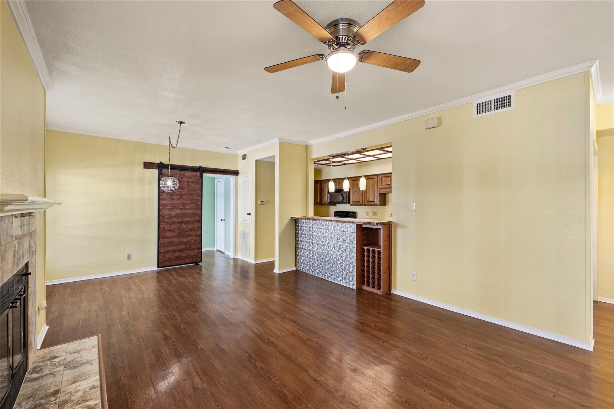 921 Marine Drive 223