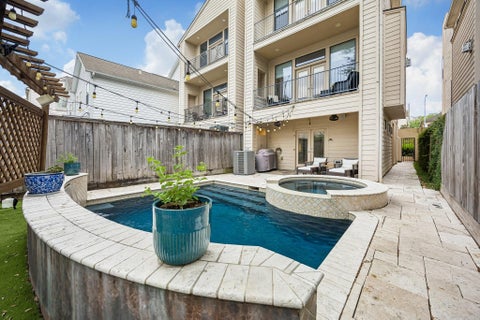 Photo of 4414 Floyd Street, Houston, TX 77007 (MLS # 14476422)