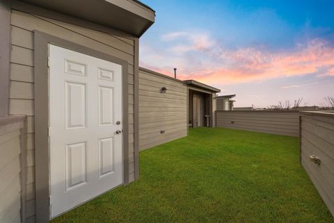 Tiny photo for 4004 Weslow Street, Houston, TX 77087 (MLS # 70895472)