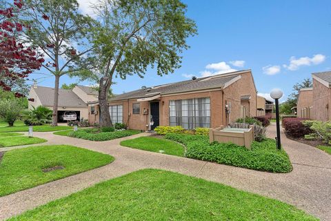 Photo of 2419 Briarwest Boulevard, Houston, TX 77077 (MLS # 82225333)