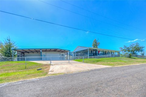 Photo of 332 S Oak Lee Drive S, Onalaska, TX 77360 (MLS # 49727412)