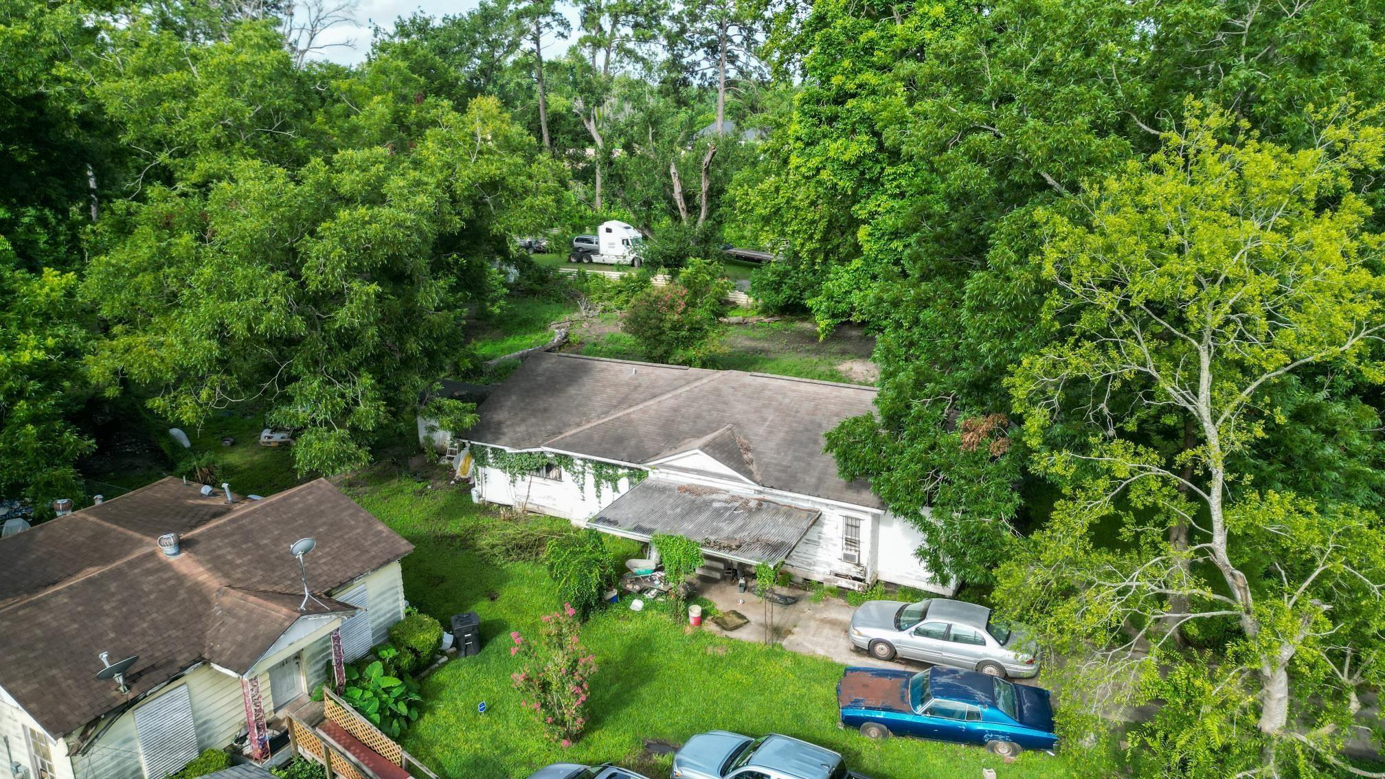 1321 De Soto Street