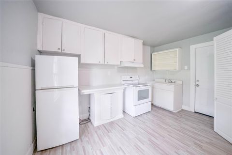 Tiny photo for 5101 Crane St Street #2, Houston, TX 77026 (MLS # 52939981)