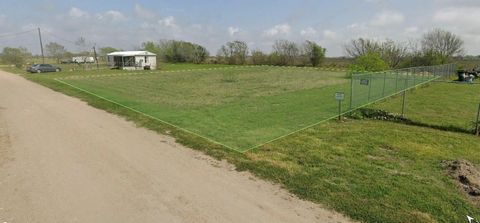 Photo of 363 Baracuda, Palacios, TX 77465 (MLS # 40829283)