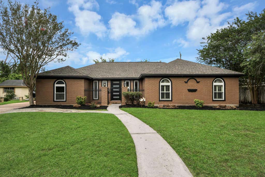 Photo of 7822 Maple Tree Drive, Houston, TX 77088 (MLS # 91216566)