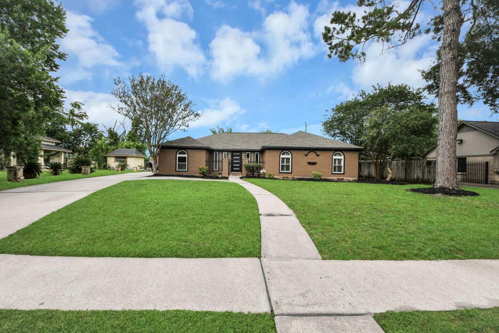 Photo of 7822 Maple Tree Drive, Houston, TX 77088 (MLS # 91216566)