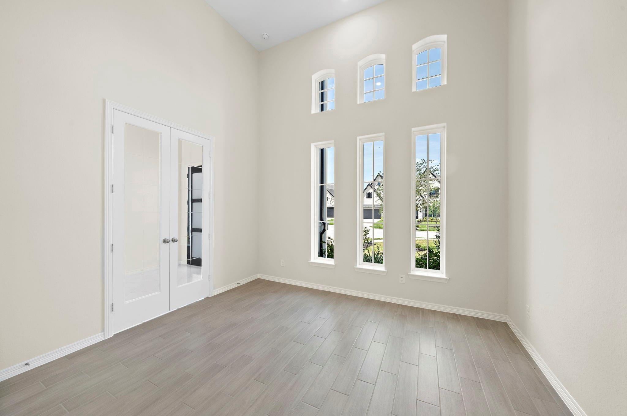 9806 Oakwood Trail
