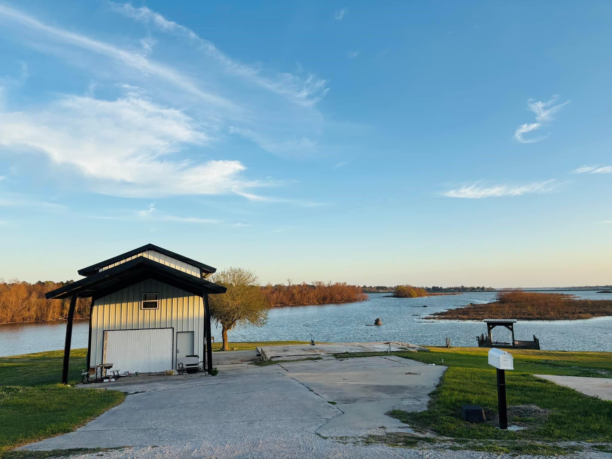 512 Laurel Cove W