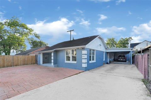 Tiny photo for 2331 Delafield Street #A, Houston, TX 77023 (MLS # 63358828)