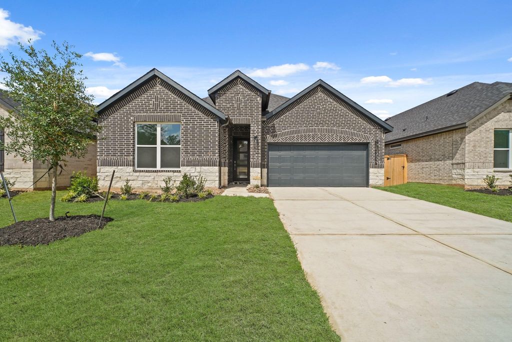 Photo of 215 Springfield Terrace Court, Conroe, TX 77304 (MLS # 71890365)
