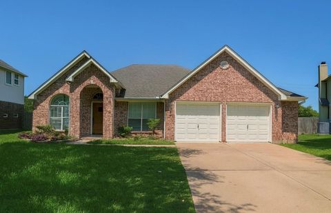 Photo of 510 Rainflower Circle S, League City, TX 77573 (MLS # 77324144)