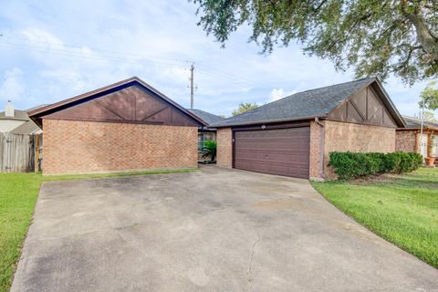 Photo of 4114 Filmore Lane, Deer Park, TX 77536 (MLS # 34173390)